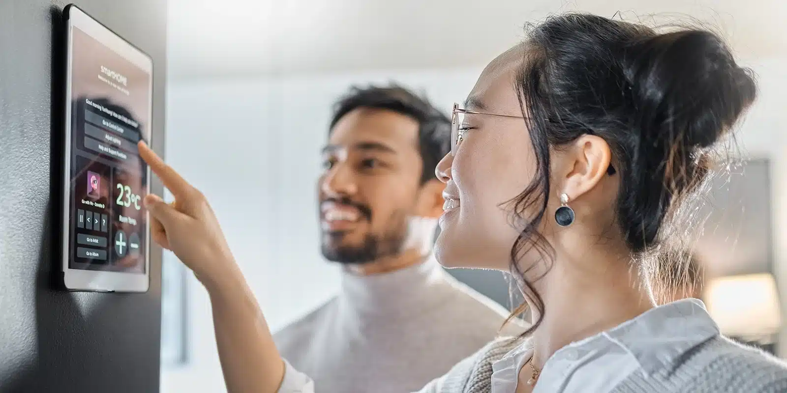 Gebäudeautomatisierung mit KNX Gebäudeautomatisierung mit KNX